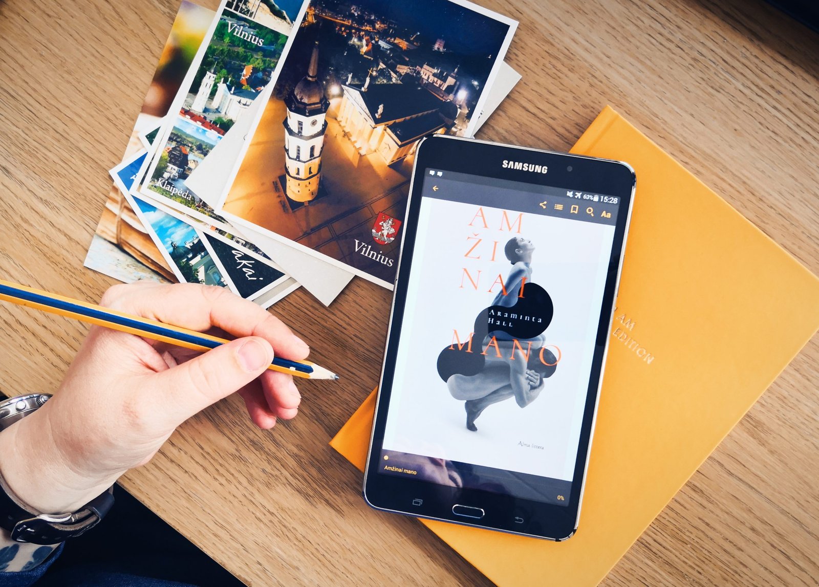 1059(85) Araminta Hall “Amžinai mano”