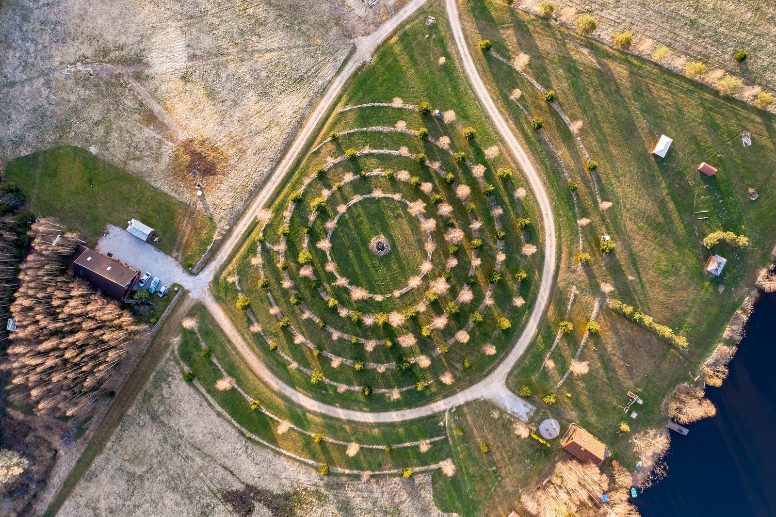 Balandis: sudužimas, nauji projektai, nauji daiktai, atostogos